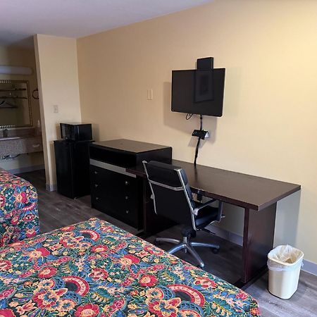 Liberty Inn - Collins Bagian luar foto