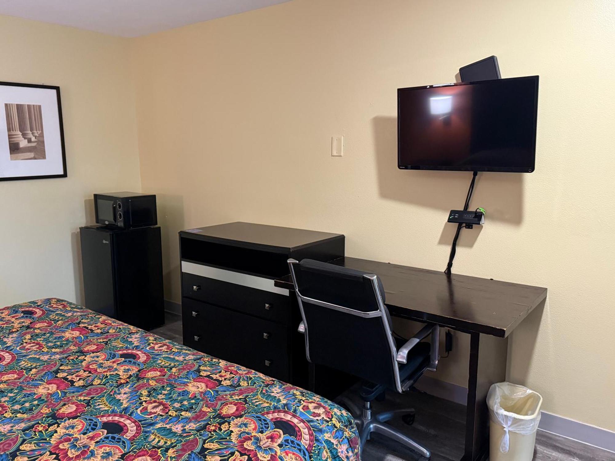 Liberty Inn - Collins Bagian luar foto