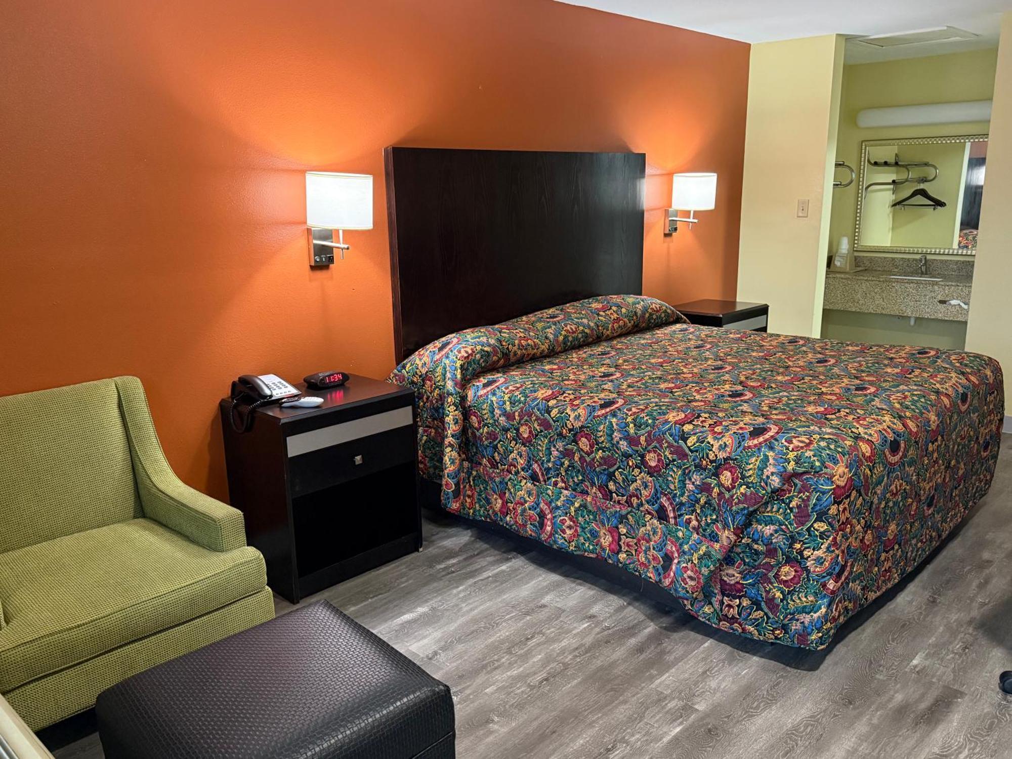Liberty Inn - Collins Bagian luar foto
