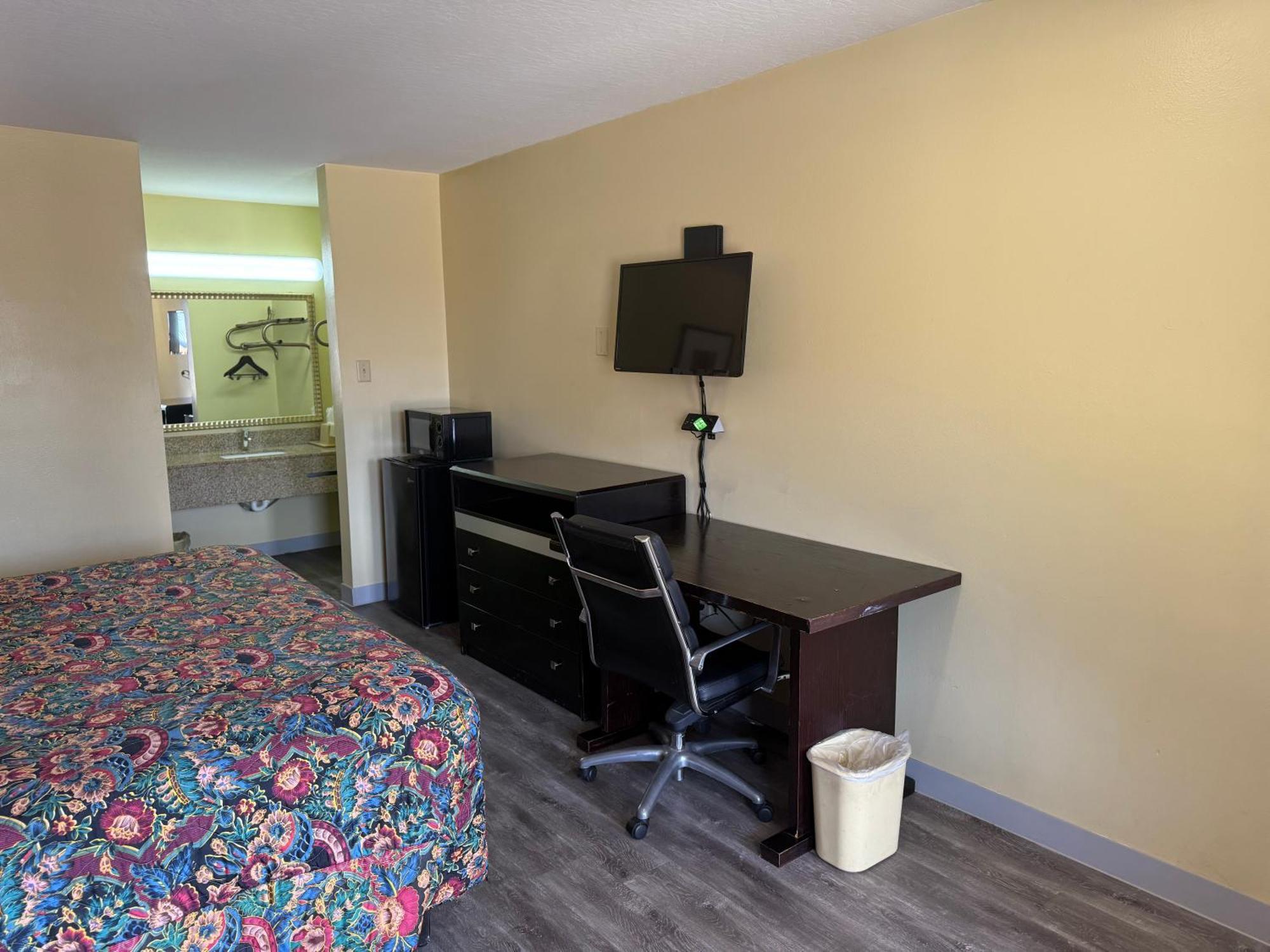 Liberty Inn - Collins Bagian luar foto